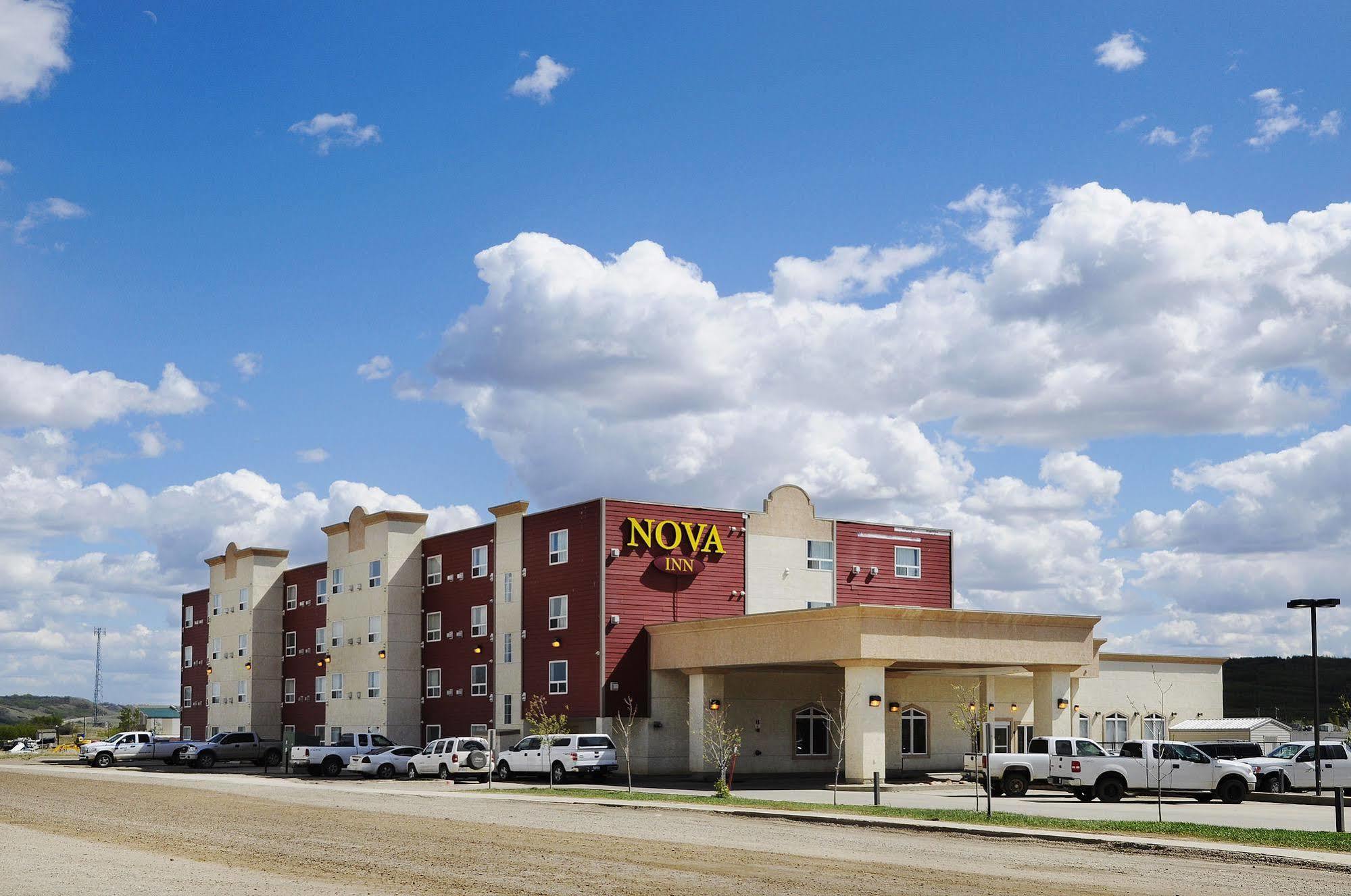 Nova Inn Peace River Exterior photo